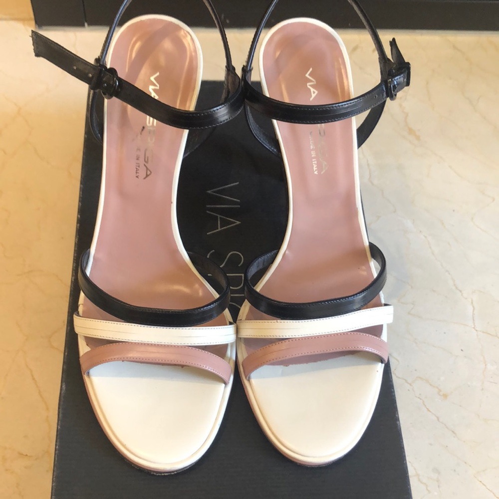 Via Spiga heals.